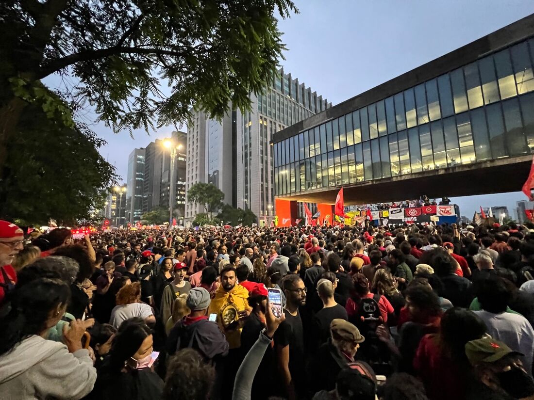 Ato pró-democracia na Avenida Paulista - Foto: Roberto Parizotti/Fotos Públicas